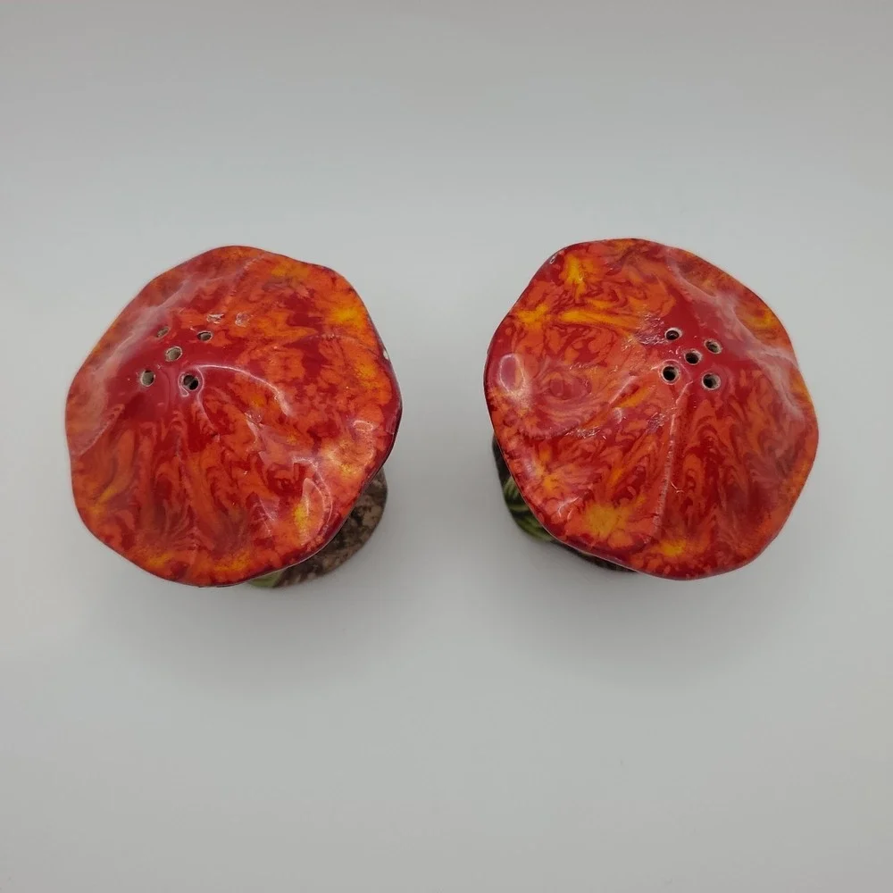 VTG Treasure Craft MCM Mushroom Salt And Pepper Shakers Red Orange Caps